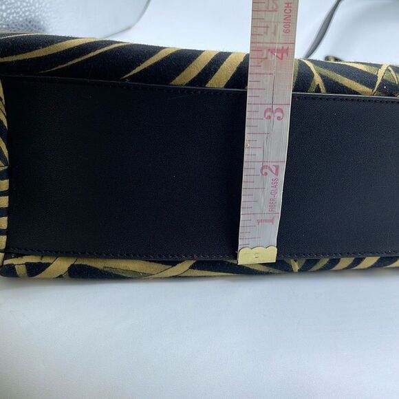 Vintage Y2K leaf Zebra print Fossil shoulder bag. - Picture 8 of 11